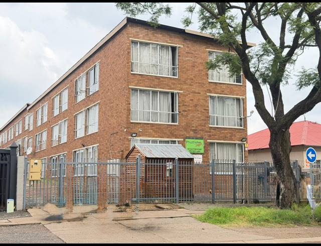 1,500M² APARTMENT BLOCK FOR SALE IN PRETORIA WEST